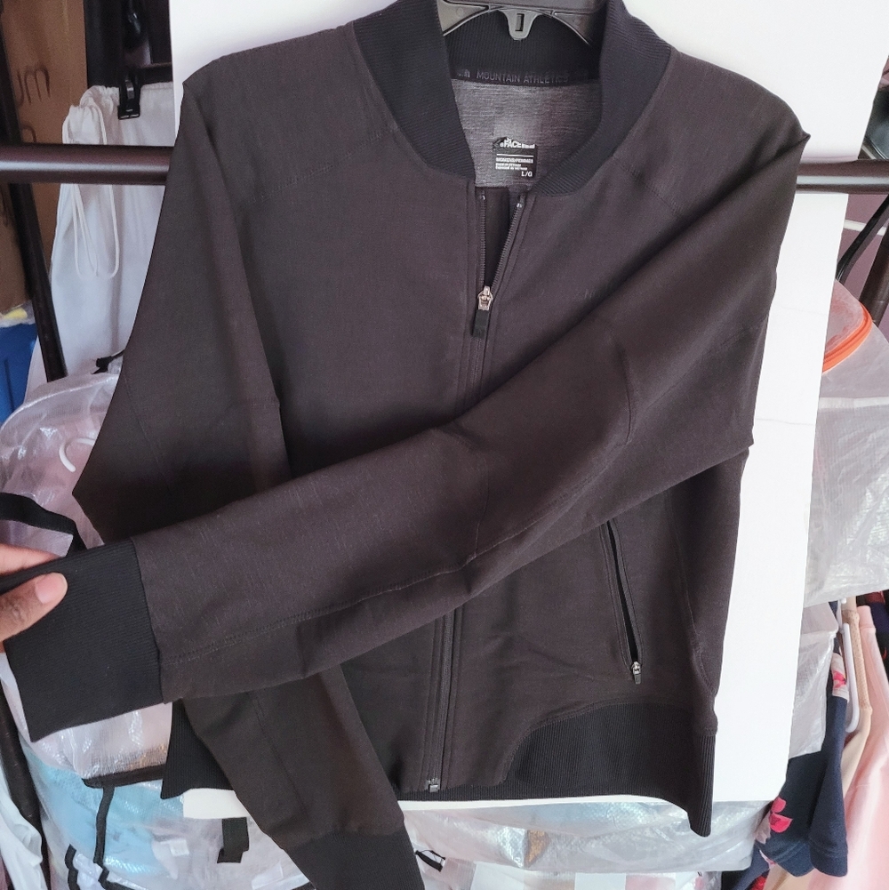 The North Face Women's Black Bomber Jacket Size Large